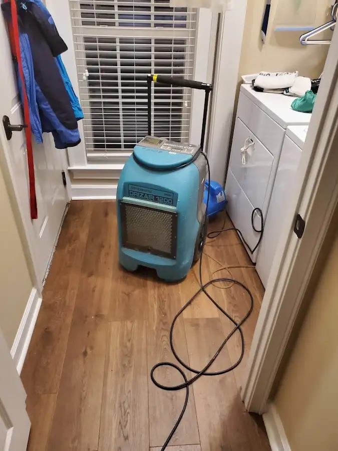 Commercial dehumidifier deployed for Crawl Space Restoration in Clay